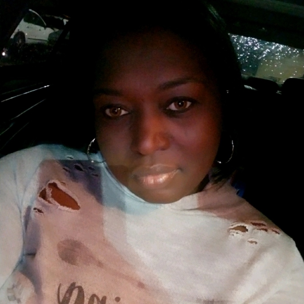 Meet your Posher, Latisha